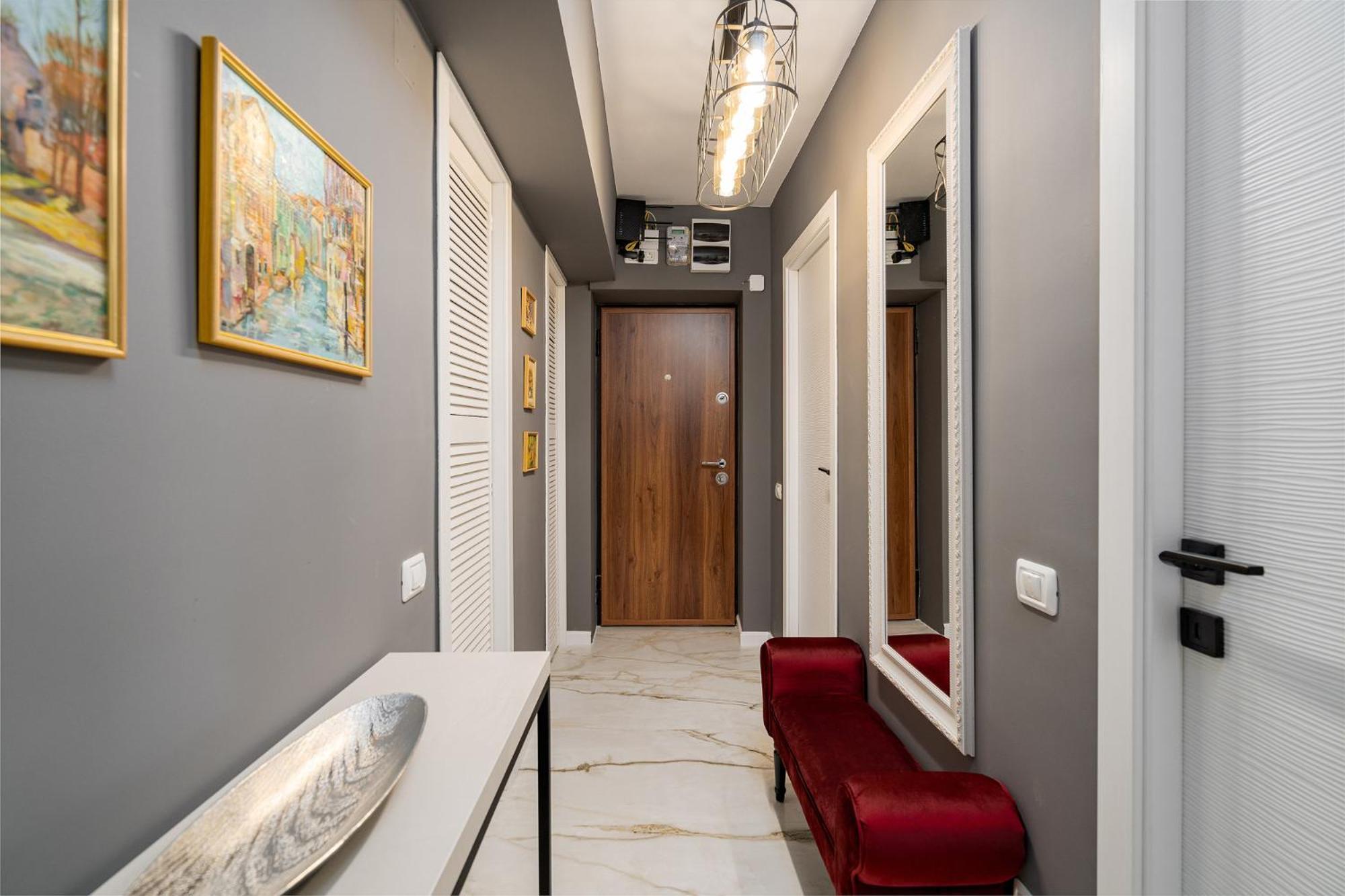 Cooper And Wood Elegance Orizont Galleries * Bucureşti